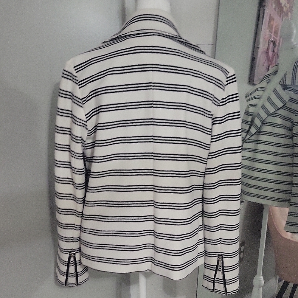 bagatelle Black and White Striped Blazer Jacket - Picture 3 of 6